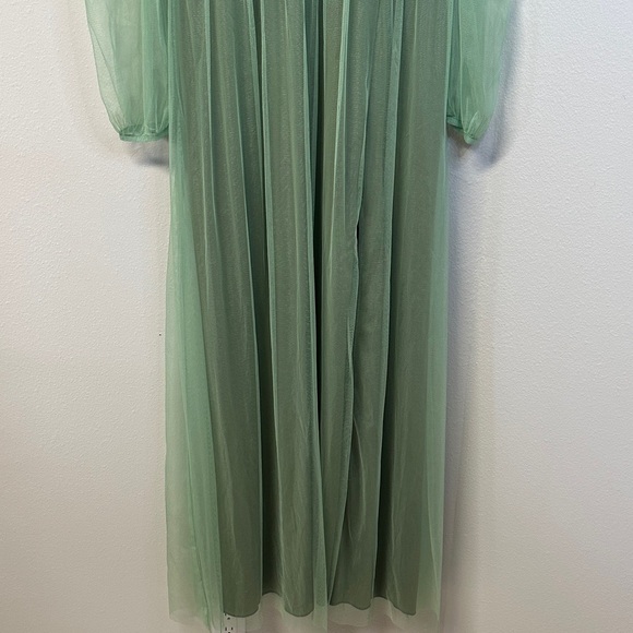 NWT PHIZE Sage Green V-Neck Tule Maxi Dress Slit Sheer Sleeves Size M Party - Picture 4 of 10